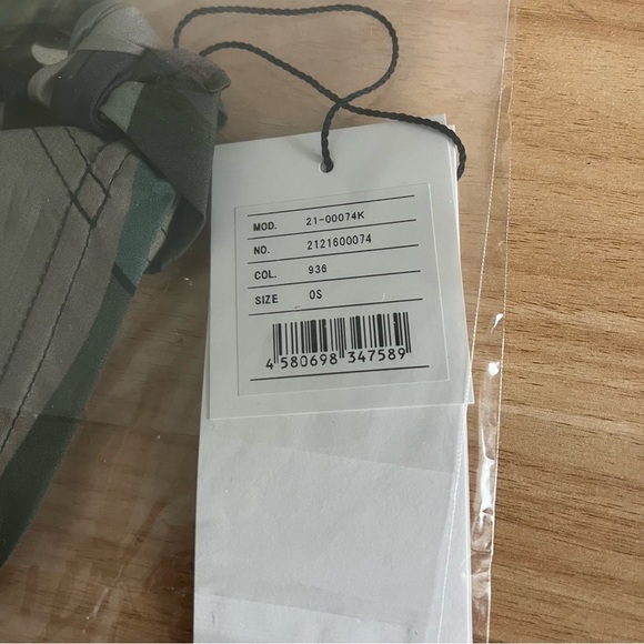 SACAI x KAWS Kid's Bib Bandana Camouflage Print Green Snap Closure - Picture 3 of 6